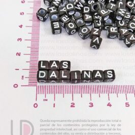 100 Cuentas Cubos 5mm Fondo Negro Letras Blancas A