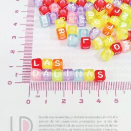 100 Cuentas Cubos 5mm Fondo Traslúcido de Colores Letras Blancas A